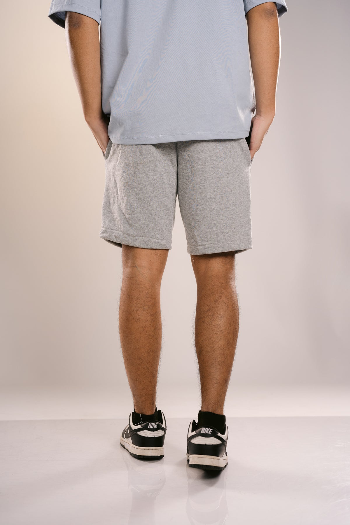 ESSENTIAL RELAX SHORT