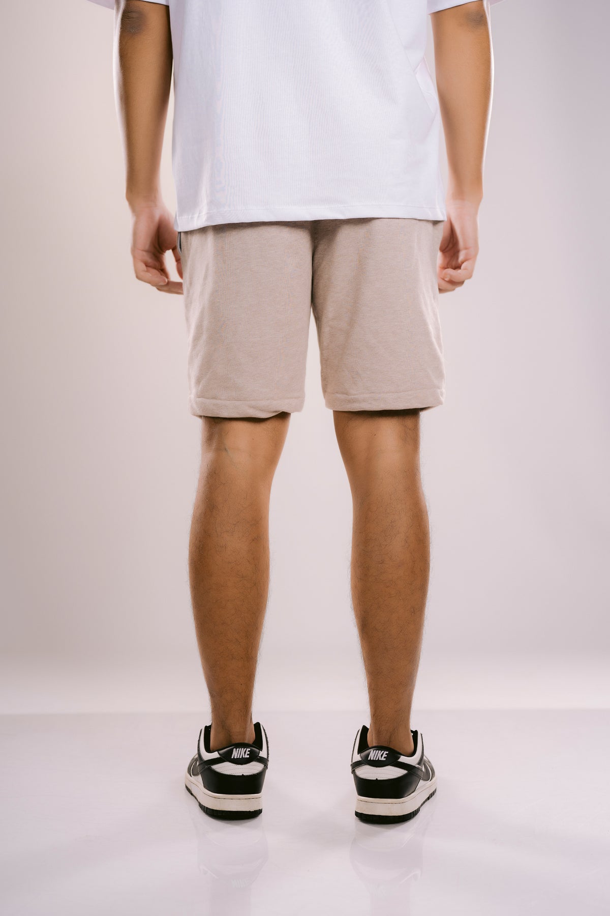 ESSENTIAL RELAX SHORT