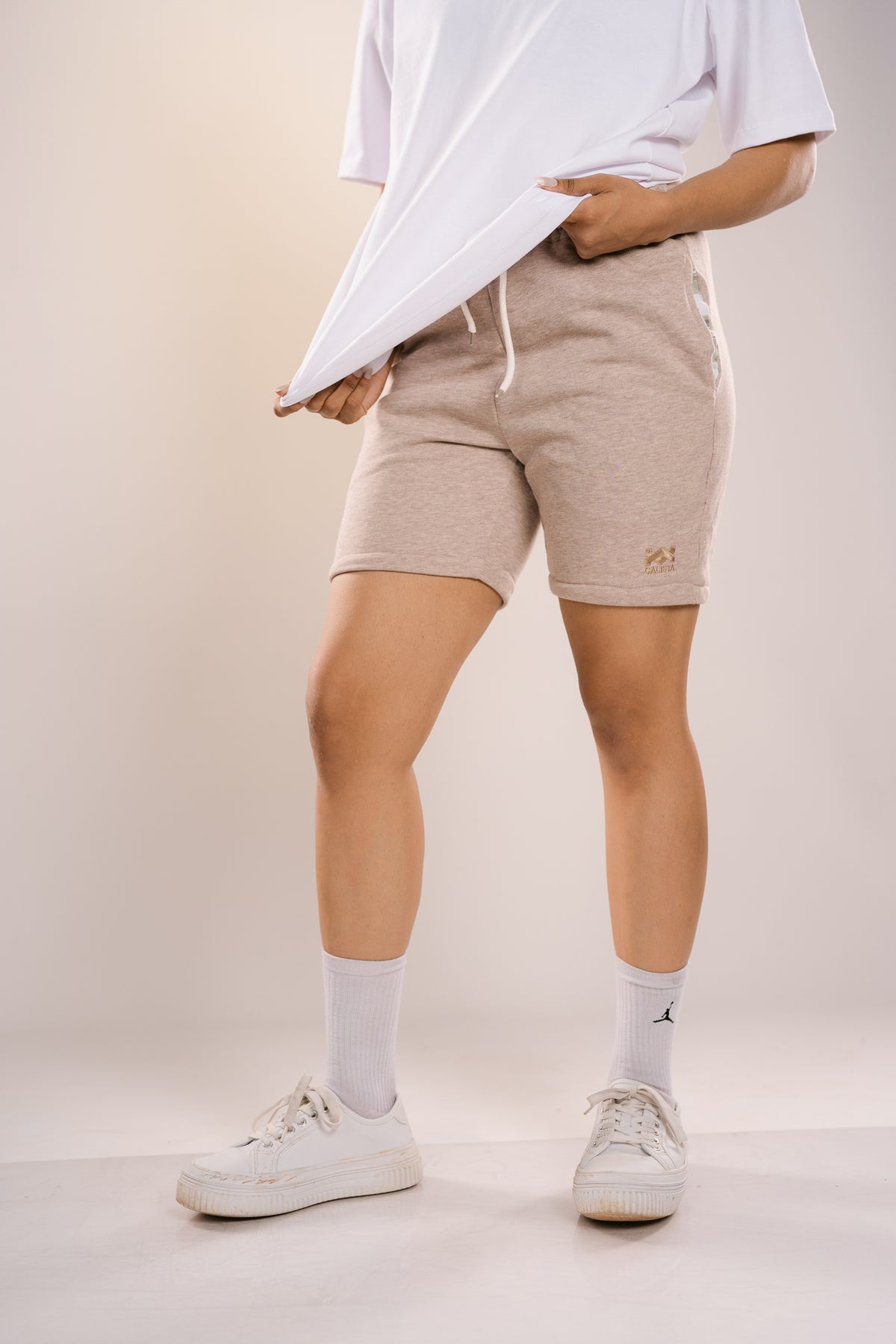 ESSENTIAL RELAX SHORT