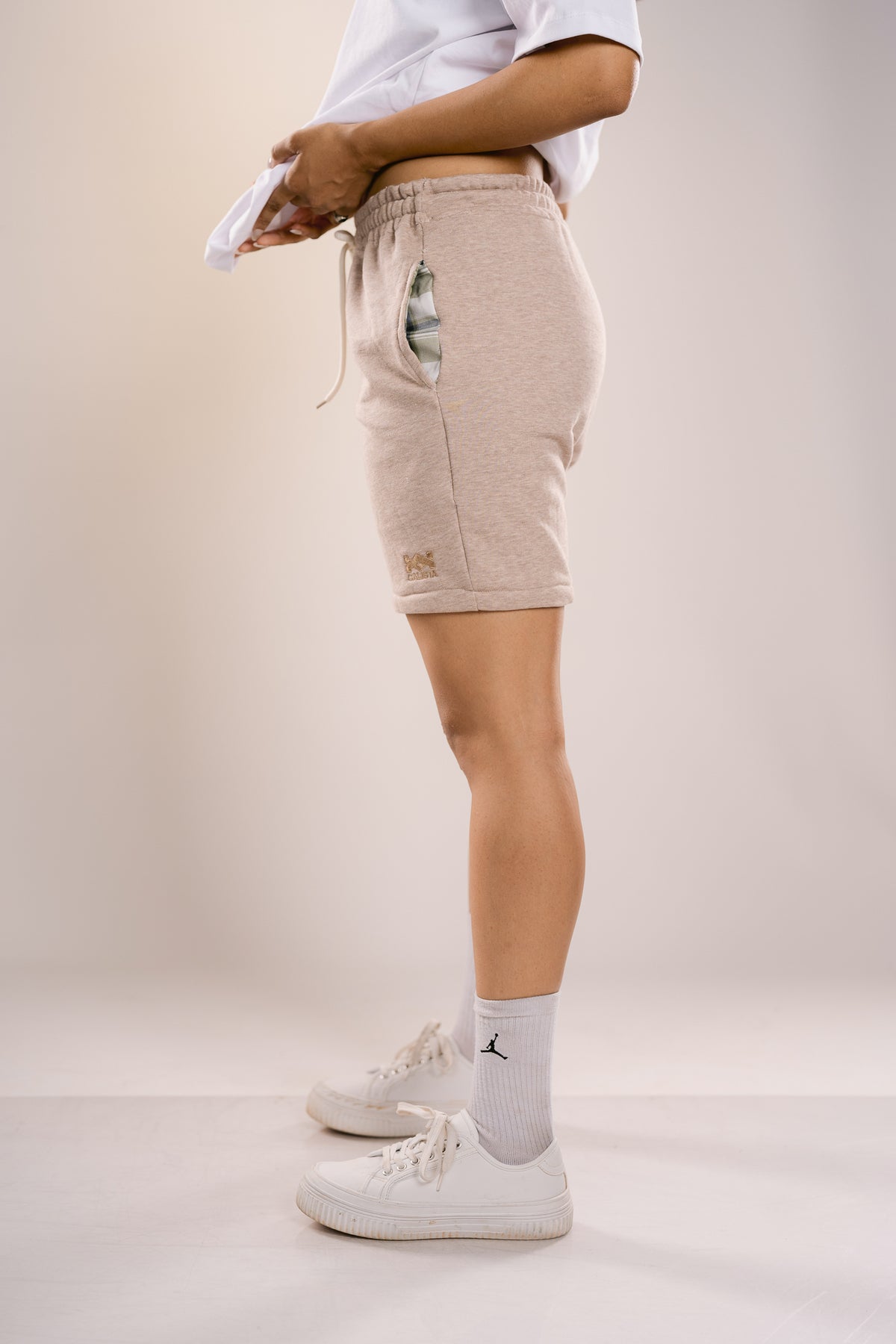 ESSENTIAL RELAX SHORT