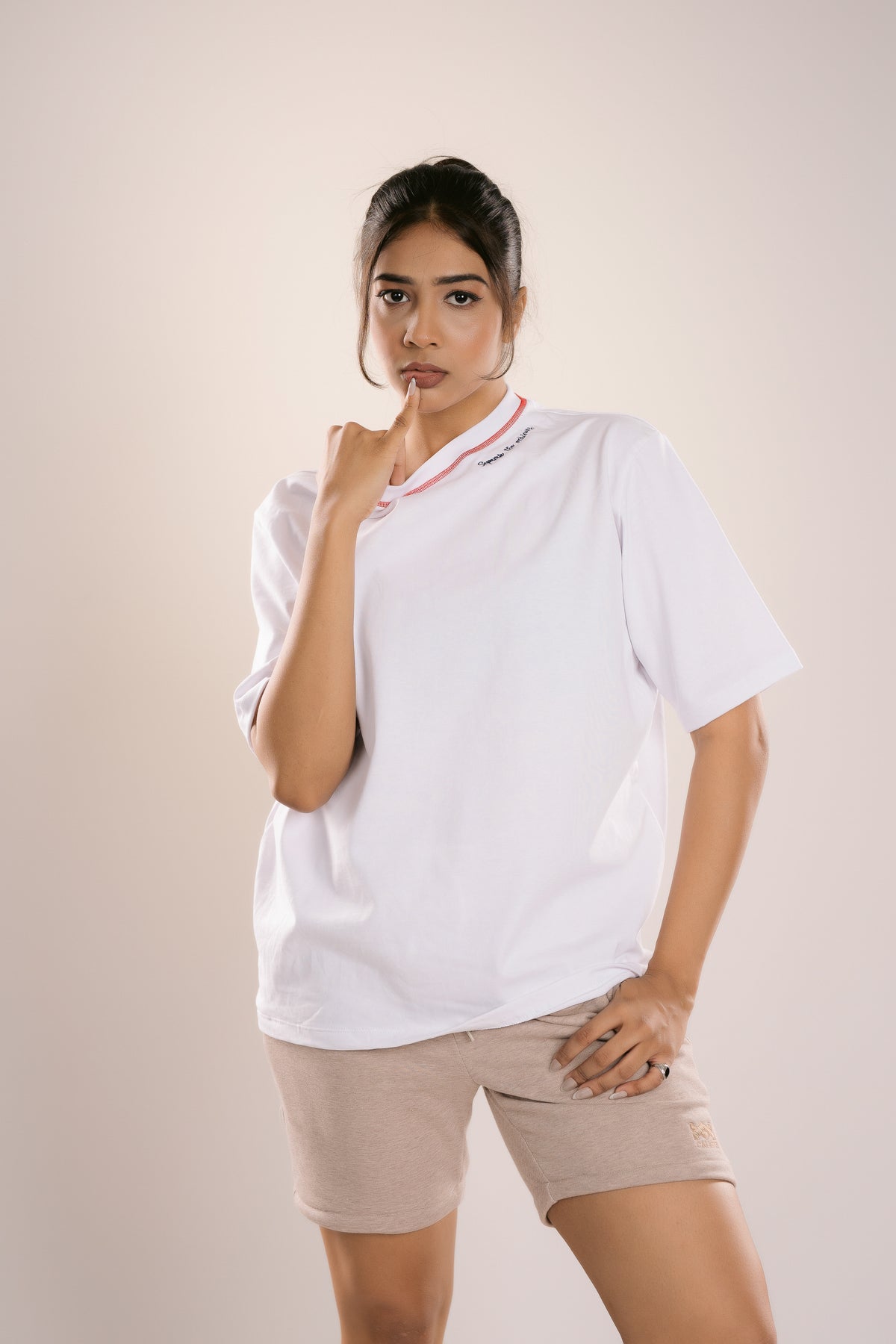 DECORATIVE OVERSIZE STICH T