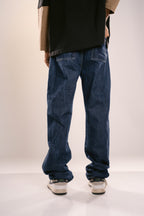 STRAIGHT LEG JEAN