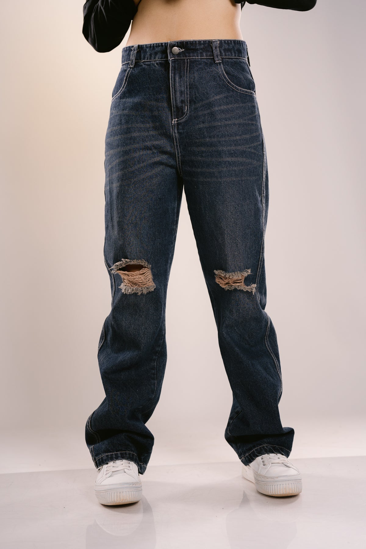 REBEL RIPPED JEAN