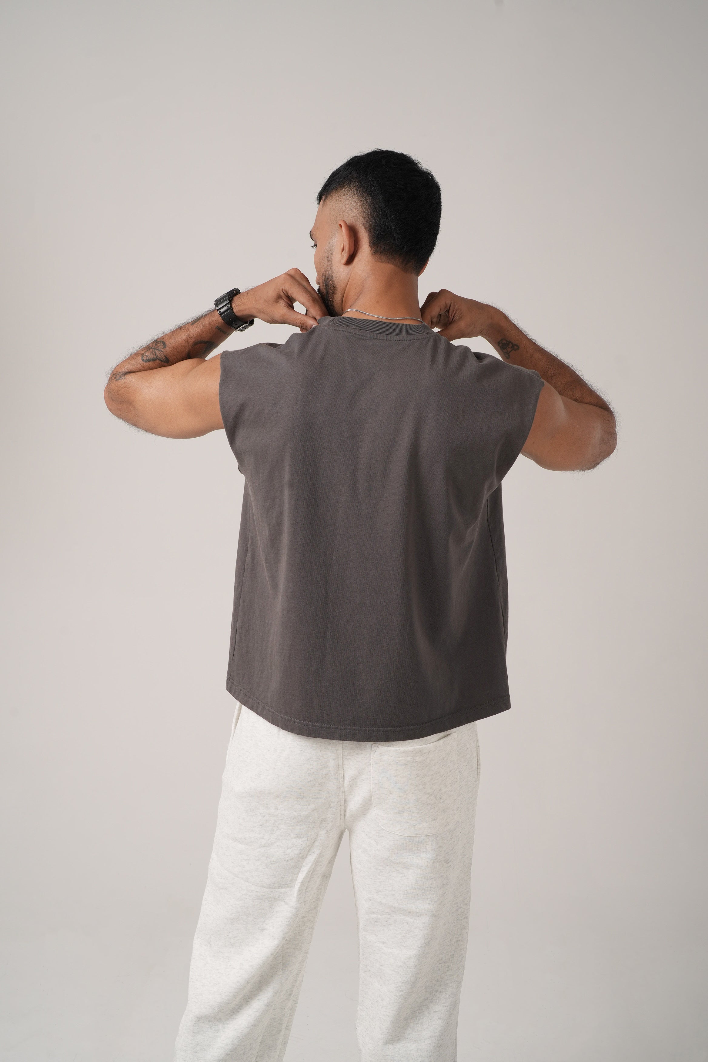VELOCITY 89' - TANK TOP