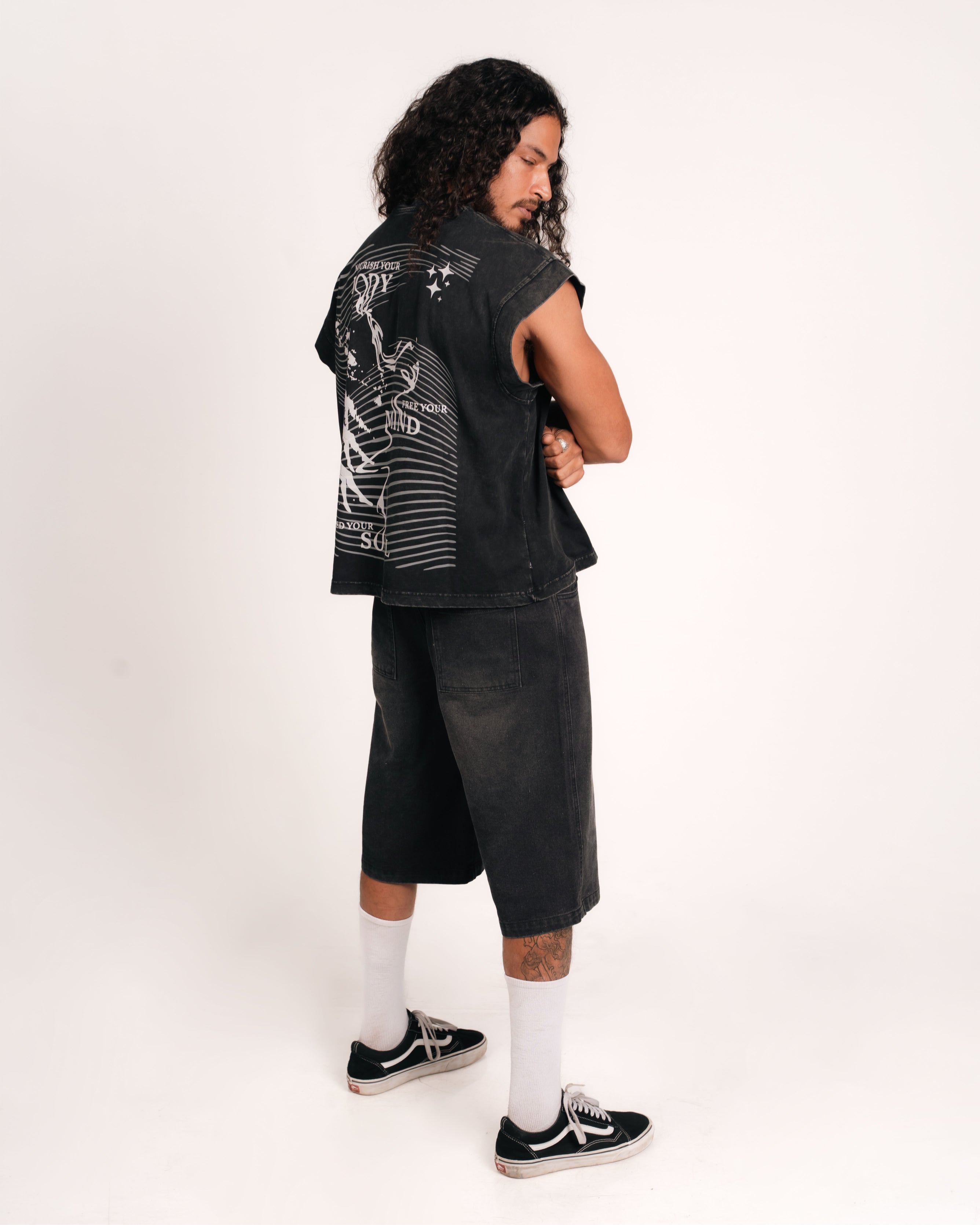 GRAPHIC TANK FIT