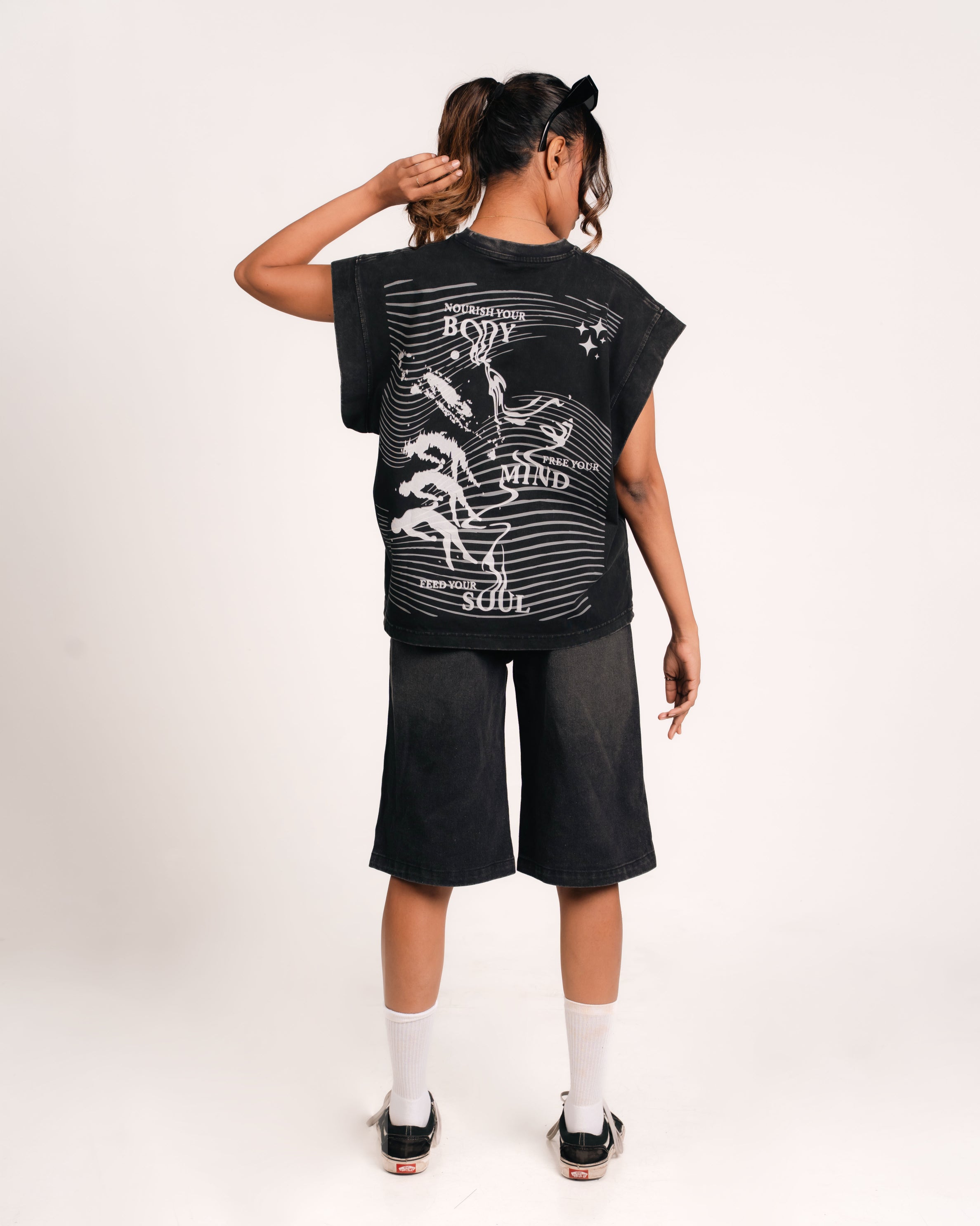 GRAPHIC TANK FIT