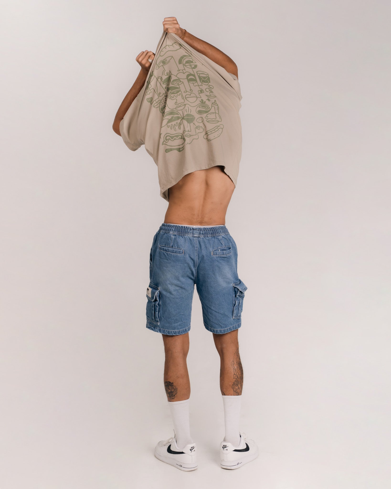 BACKYARD GRAPHIC T