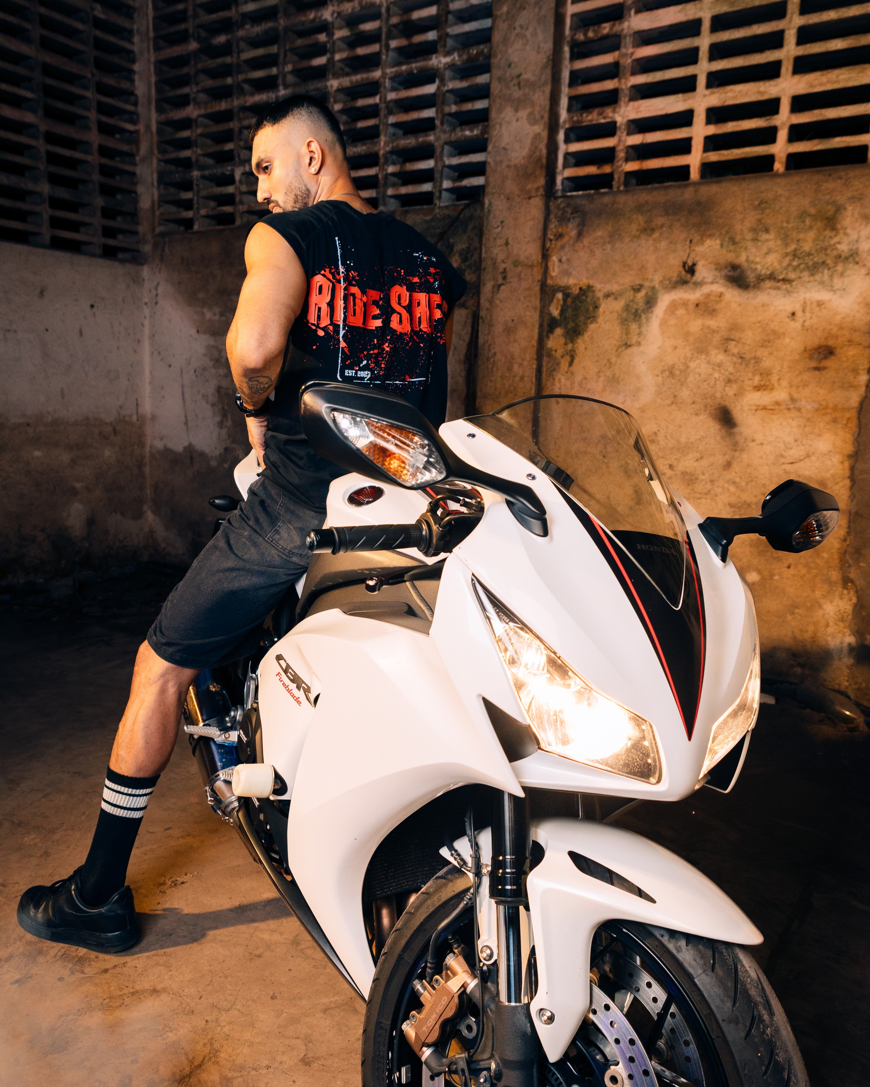 THROTTLE TANK TOP - RIDE SAFE